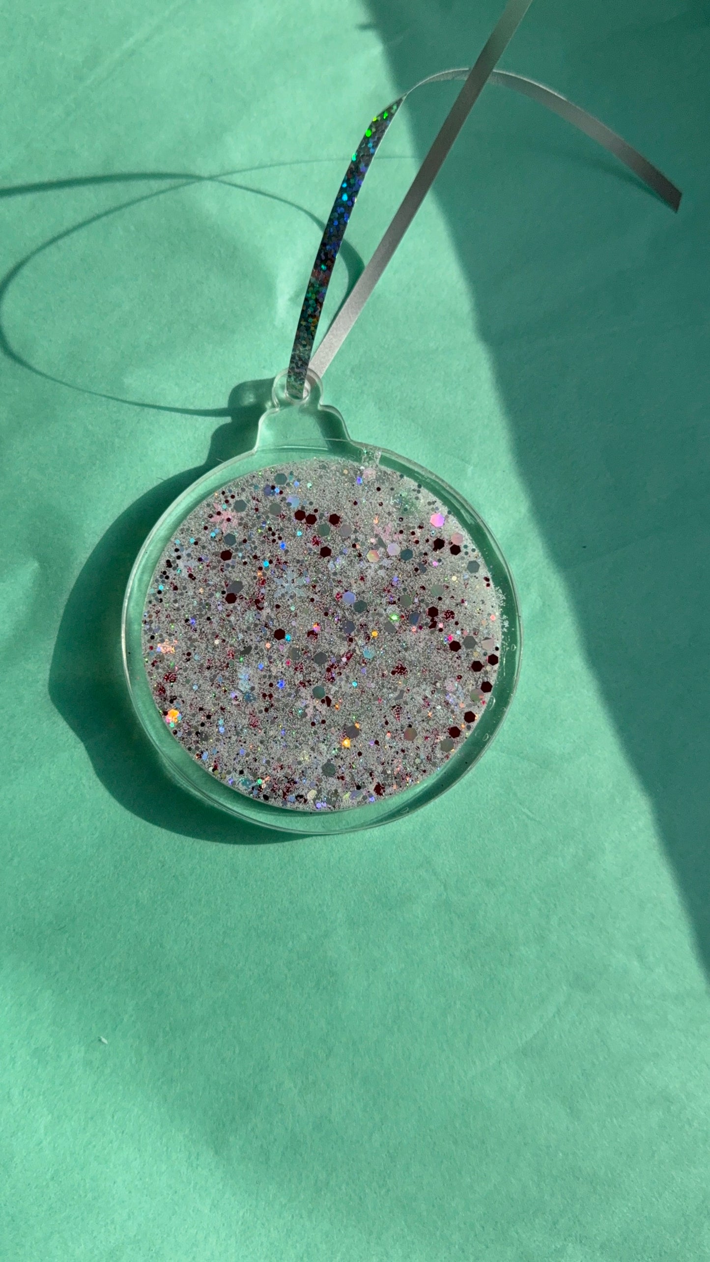 NEW SNOWGLOBE BAUBLE