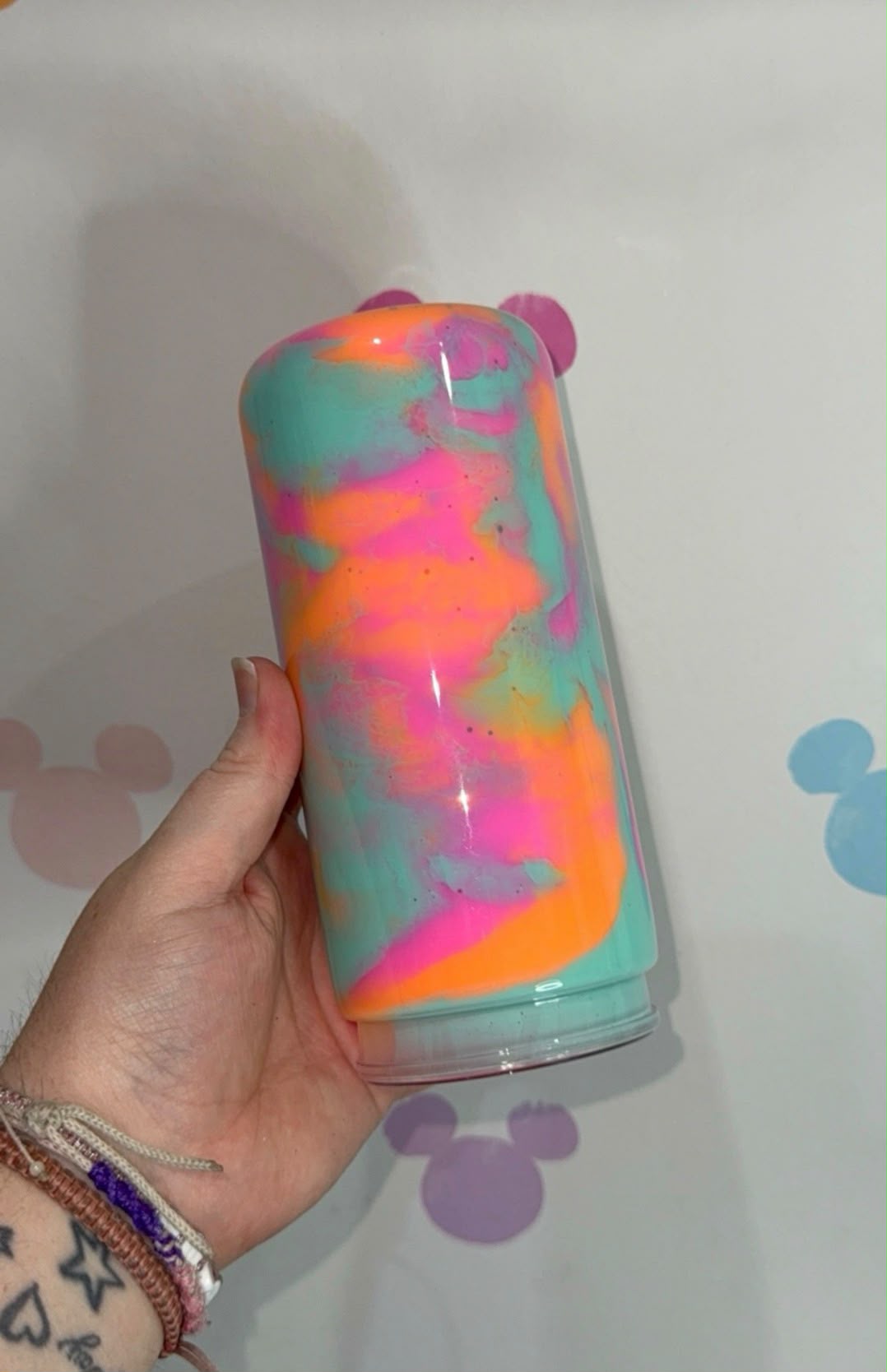 Colour swirl cup
